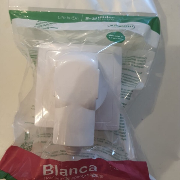 Комплект розетка с вилкой для электроплиты 32А, 2Р+N, 250В накладная коробка Шнайдер Электрик