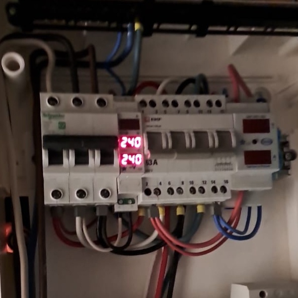 Цифровой вольтметр ВР-М03-1, диапазон измерения напряжения - АС20-450В