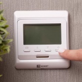 Термостат для теплых полов электронный EKF Proxima 16 A 230В с датчиком пола 3м