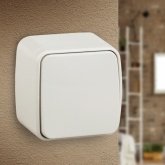 Накладной переключатель одноклавишный Intro 10А IP20 Polo, слоновая кость 3-103-02 (5056183753696) (бежевый)