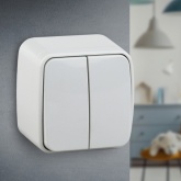 Накладной выключатель двойной Intro 10А-250В IP20 Polo, белый 3-104-01 (5056183753726)