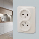 Накладная розетка ЭРА Эксперт 2х2P 16A-250В IP20 слоновая кость 11-2202-02 (бежевый)