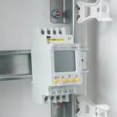 Таймер ИЭК KARAT ТЭ80 цифровой недельный до 80 программ 1НО/НЗ16А 230В с резервом на DIN-рейку