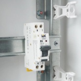 Дифференциальный автомат ИЭК  ARMAT B06S 1P+N В6А 30мА тип АС однофазный электронный 6кА 1 модуль (дифавтомат, АВДТ)