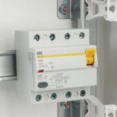 УЗО ИЭК ВД1-63S 4Р 63А 300мА тип AC селективное (ВДТ)