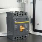 Автоматический выключатель ИЭК ВА88-35 3Р 200А 35кА (автомат электрический)