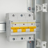 Автоматический выключатель ИЭК ВА 47-150 3Р 100А 15кА характеристика С (автомат электрический)