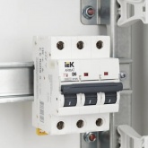 Автоматический выключатель ИЭК ARMAT M10N 3Р 6А 10кА характеристика D (автомат электрический)