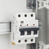 Автоматический выключатель ИЭК ARMAT M10N 3Р 40А 10кА характеристика С (автомат электрический)