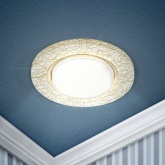 Светильник декоративный ЭРА DK80 WH/GD под лампу GX53, 220V, белый/золото хрусталь