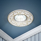 Светильник встраиваемый ЭРА ST5 GD/WH штампованный MR16, 12V/220V, 50W белый/золото (5056183726508)