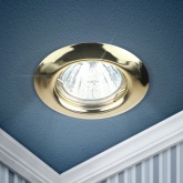 Светильник ЭРА штампованный ST3 GD MR16 12V/220V 50W золото (5055398625552)