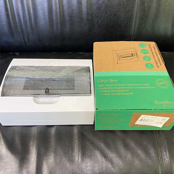 Накладной электрощит Систем Электрик Easy9 12 модулей прозрачная дверь шины N+PE