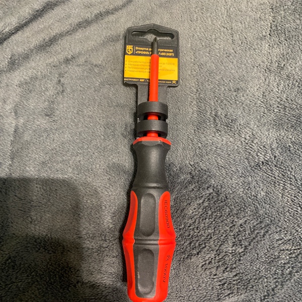 Отвертка диэлектрическая крестовая КВТ VDE Профи, с комбинированным профилем (Pozidriv-шлиц), PZ/FL 1х80 мм