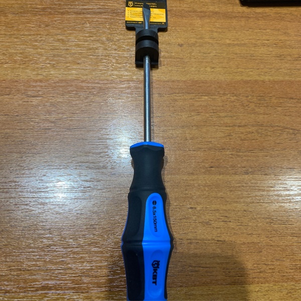 Слесарно-монтажная отвертка серии Мастер шлиц 6,5*150 мм