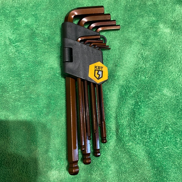 Набор из 9 шестигранных метрических ключей с шариковым наконечником, КВТ