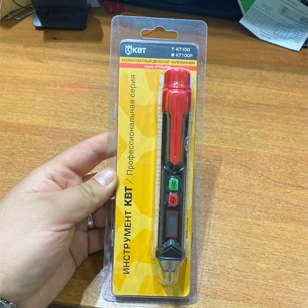 Детектор переменного напряжения КВТ KT100, c ЖК-дисплеем