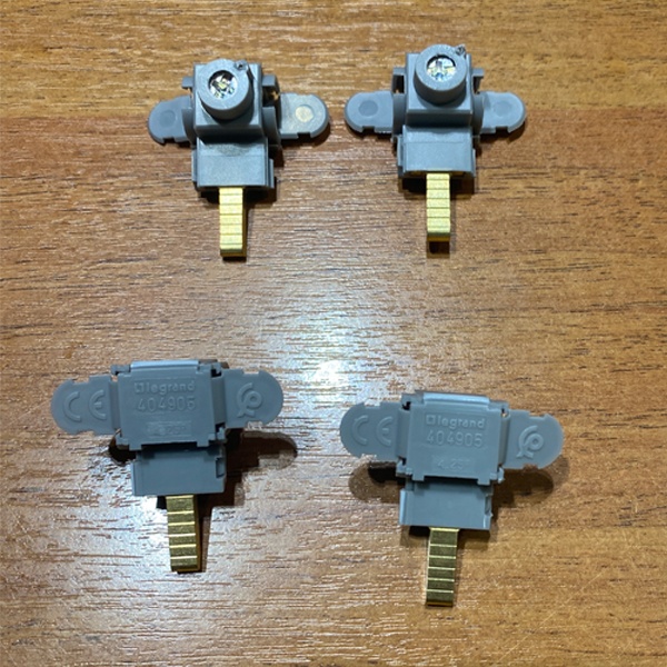 Зажим для присоединения проводников для одполюсных гребенчатых шин под кабель от 4 до 25 мм2