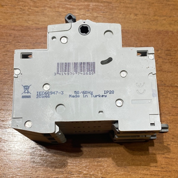 Рубильник (выключатель-разъединитель) RX3 3п 63А Legrand