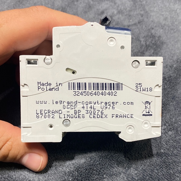 Электрический двухполюсный автомат Legrand TX3 на 10 Ампер характеристика C