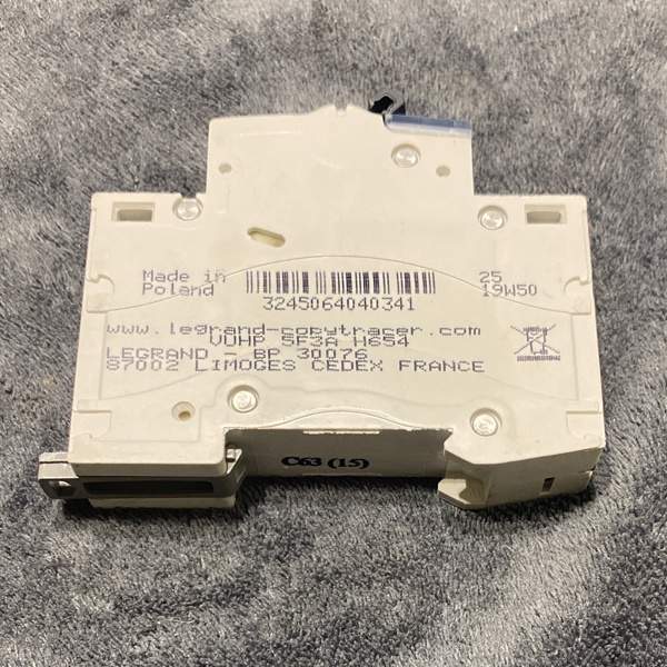 Электрический однополюсный автомат Legrand TX3 на 63 Ампер характеристика C