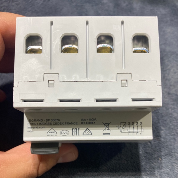 Четырехполюсное устройство защитного отключения RX3 4п 63А 30мА тип AC Legrand