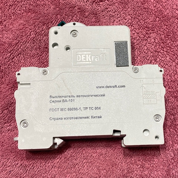 Однополюсный модульный электрический автомат Шнайдер Электрик 25А