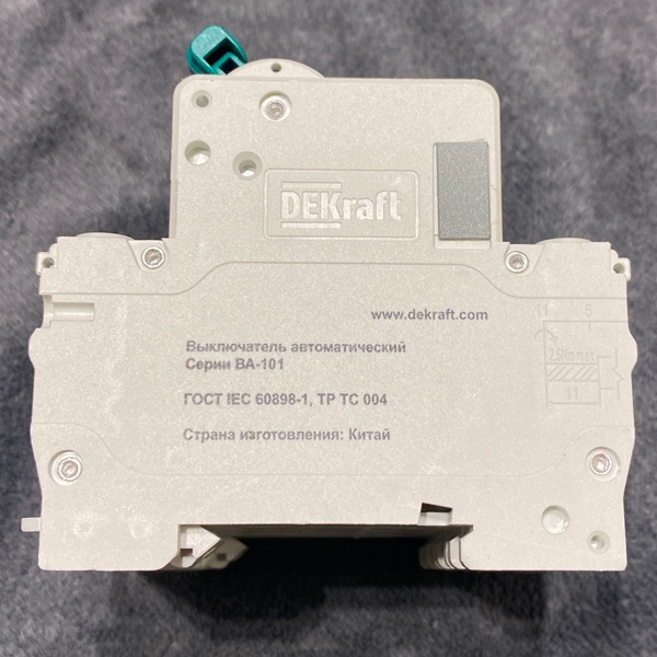 Четырехполюсный модульный электрический автомат Шнайдер Электрик 20А с уставкой C