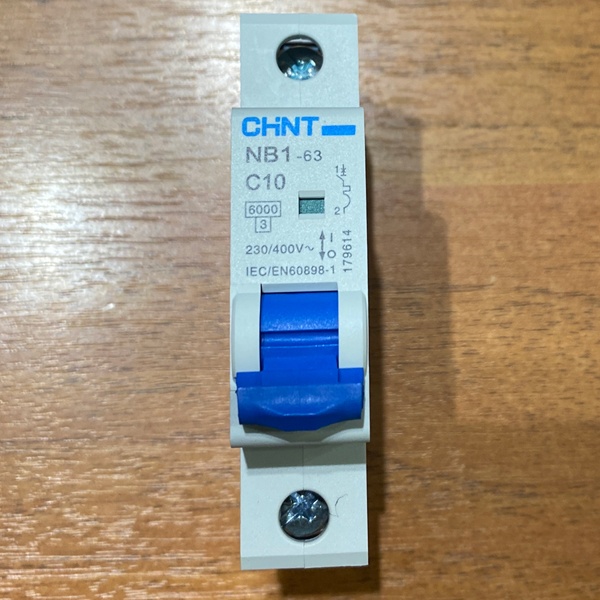 Модульный однополюсный электрический автомат переменного тока 10 Ампер, отключающая способность 6000А, Чинт NB1-63