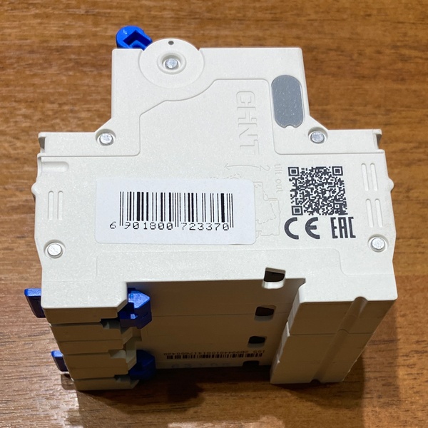 Трехполюсный модульный электрический автомат ЧИНТ с уставкой типа С, ток нагрузки 63 Ампера, отключающая способность 6000 А