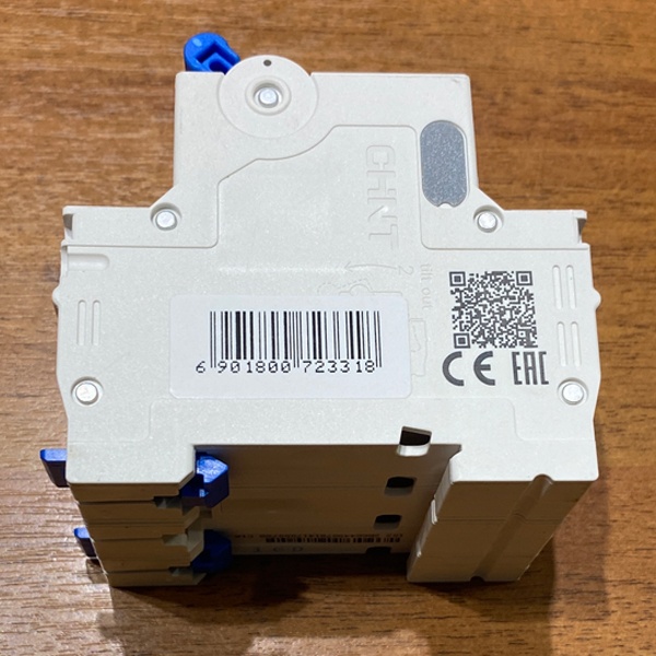 Трехполюсный модульный электрический автомат ЧИНТ с уставкой типа С, ток нагрузки 16 Ампер, отключающая способность 6000 А