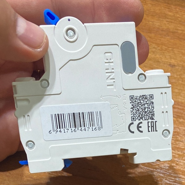 Однополюсный модульный электрический автомат ЧИНТ с уставкой типа С, ток нагрузки 40 Ампер