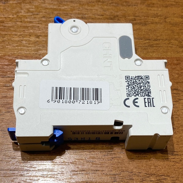 Однополюсный модульный электрический автомат ЧИНТ с уставкой типа С, ток нагрузки 63 Ампера, отключающая способность 6000 А