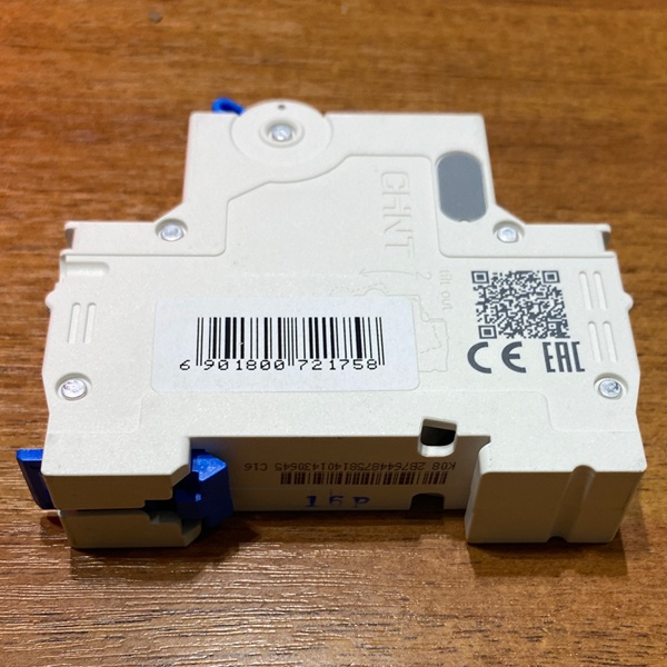 Однополюсный модульный электрический автомат ЧИНТ с уставкой типа С, номинальная нагрузка 16 Ампер, отключающая способность 6000 А