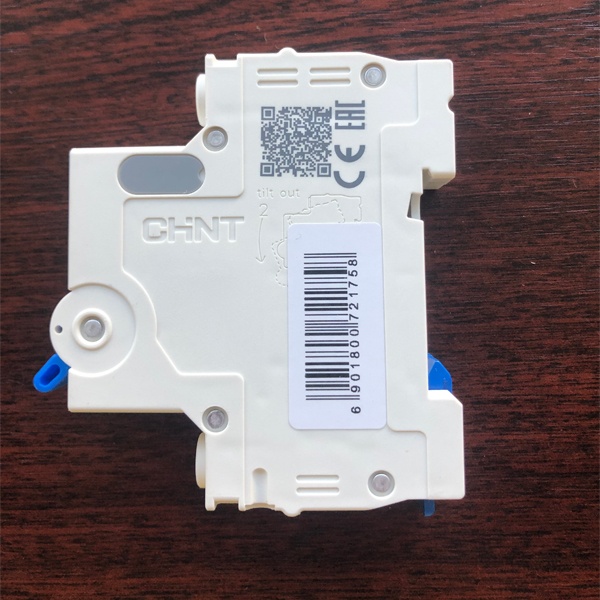 Однополюсный модульный электрический автомат ЧИНТ с уставкой типа С, номинальная нагрузка 16 Ампер, отключающая способность 6000 А