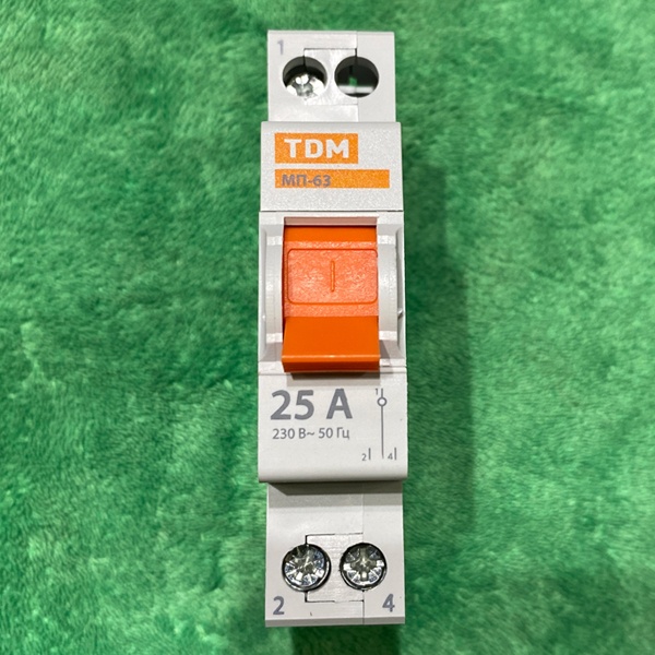 Однополюсный модульный переключатель трехпозиционный, номинальным током 25 Ампер, ТДМ