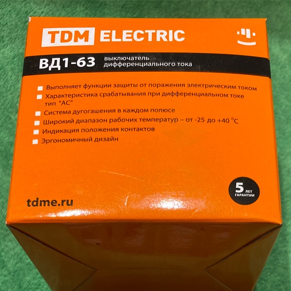 Трехфазный выключатель дифференциального тока ВД1-63 ТДМ, номинальный ток 25 ампер, 10 мА класс AC
