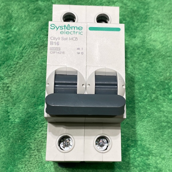 Модульный двухполюсный электрический автомат переменного тока на 16 Ампер с уставкой B, отключающей способностью 4500А, Систем Электрик City9