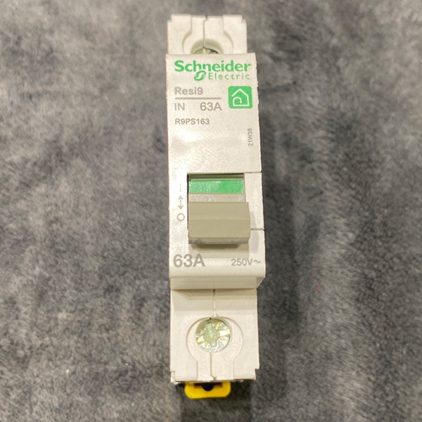 Однополюсный разъединитель Шнайдер Электрик модульного типа