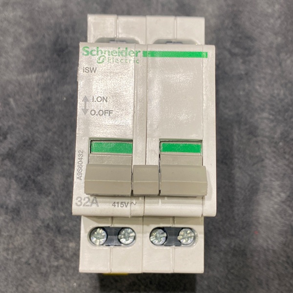 Модульный рубильник Acti 9 iSW 4П 32А Schneider Electric