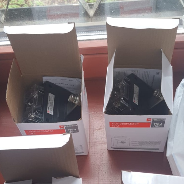 Однофазный трансформатор тока 100/5 EKF Proximo с медной луженой шиной, класс точности 0,5