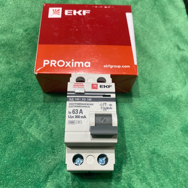 Двухполюсный дифференциальный выключатель ВД-100 ЭКФ PROxima, номинальный ток 63 Ампера, 300 мА тип AC с селективной защитой&nbsp;
