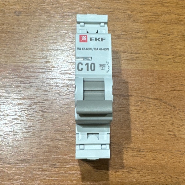 Модульный однополюсный электрический автомат ЕКФ ВА47-63N номинальный ток 10А с уставкой С, коммутационной способностью 6кА