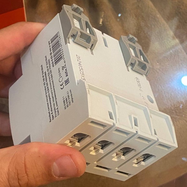 Четырехполюсный дифференциальный выключатель ВД-100 ЭКФ PROxima, номинальный ток 63 Ампера, 30 мА тип A (электромеханическое)