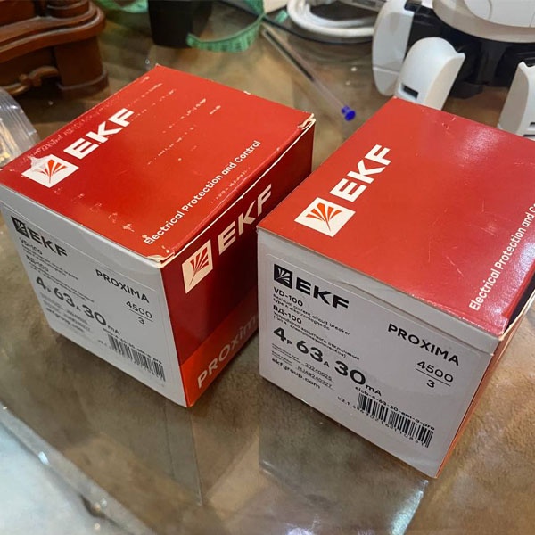 Четырехполюсный дифференциальный выключатель ВД-100 ЭКФ PROxima, номинальный ток 63 Ампера, 30 мА тип A (электромеханическое)