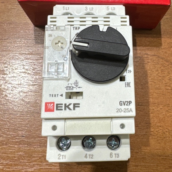 Автоматический выключатель GV2P 20-25А с поворотной ручкой для защиты электродвигателя на дин рейку