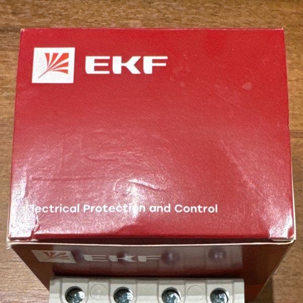 Четырехполюсный дифференциальный выключатель ВД-100 ЭКФ PROxima, номинальный ток 40 Ампер, 100 мА тип AC с селективной защитой&nbsp;