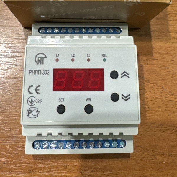 Трехфазное реле напряжения и контроля фаз РНПП-302 8А на DIN-рейку