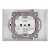 Розетка 2-я с заземлением в сборе ИЭК SKANDY SK-R07W 16А шторки арктический белый