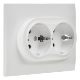 Розетка 2-я с заземлением в сборе ИЭК SKANDY SK-R07W 16А шторки арктический белый